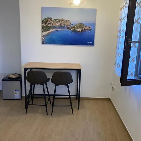 Elegant Mini Appartments Floridia Close To The Center Private Parking-3
